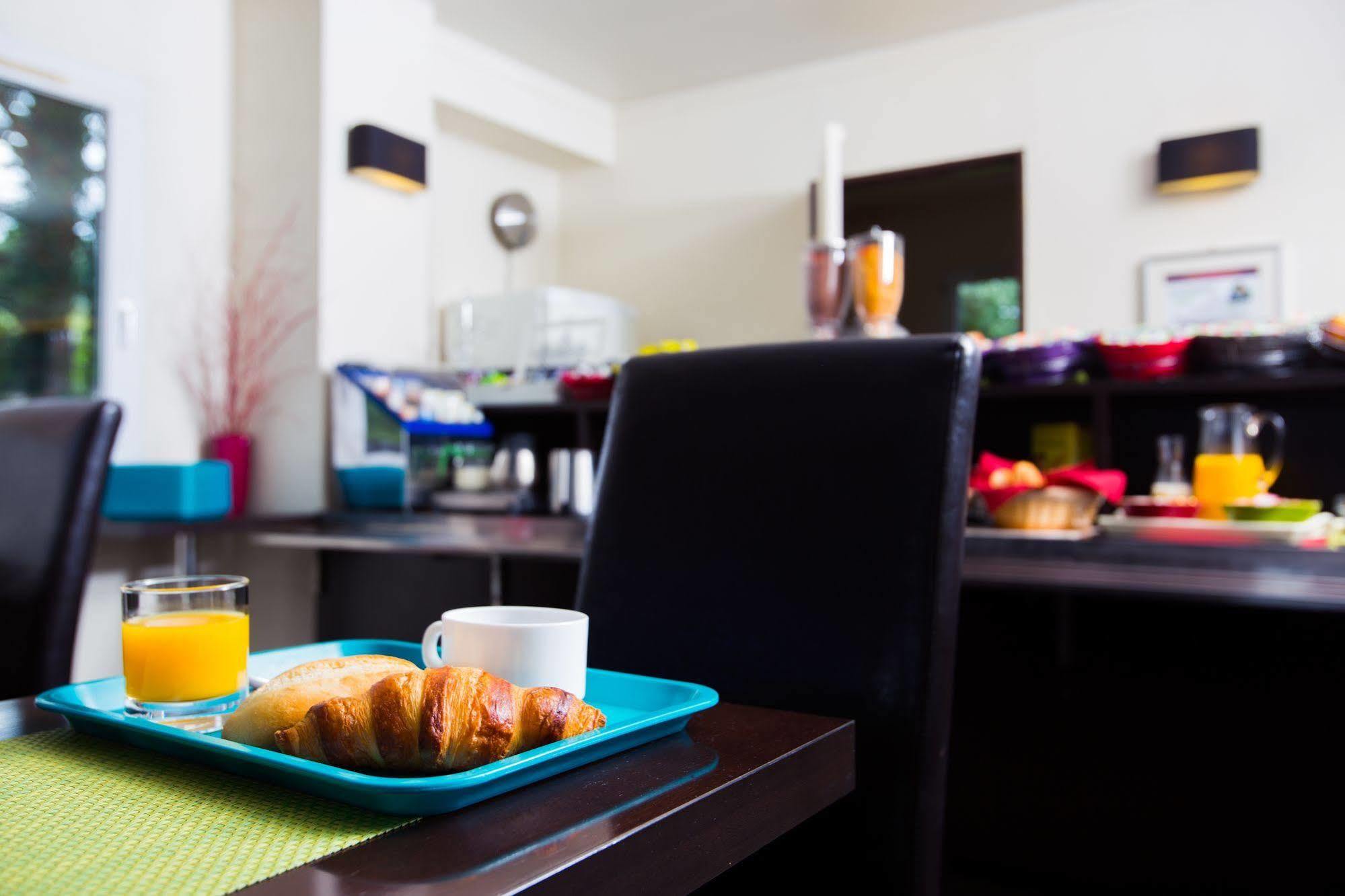 Hotel Akena Creil - Clermont Agnetz アニェッツ エクステリア 写真